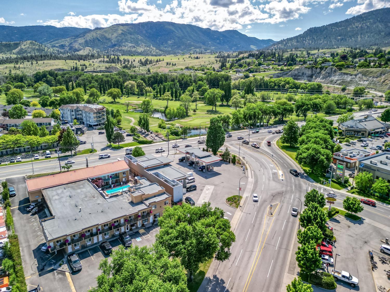 Sahara Courtyard Inn Penticton Exterior photo