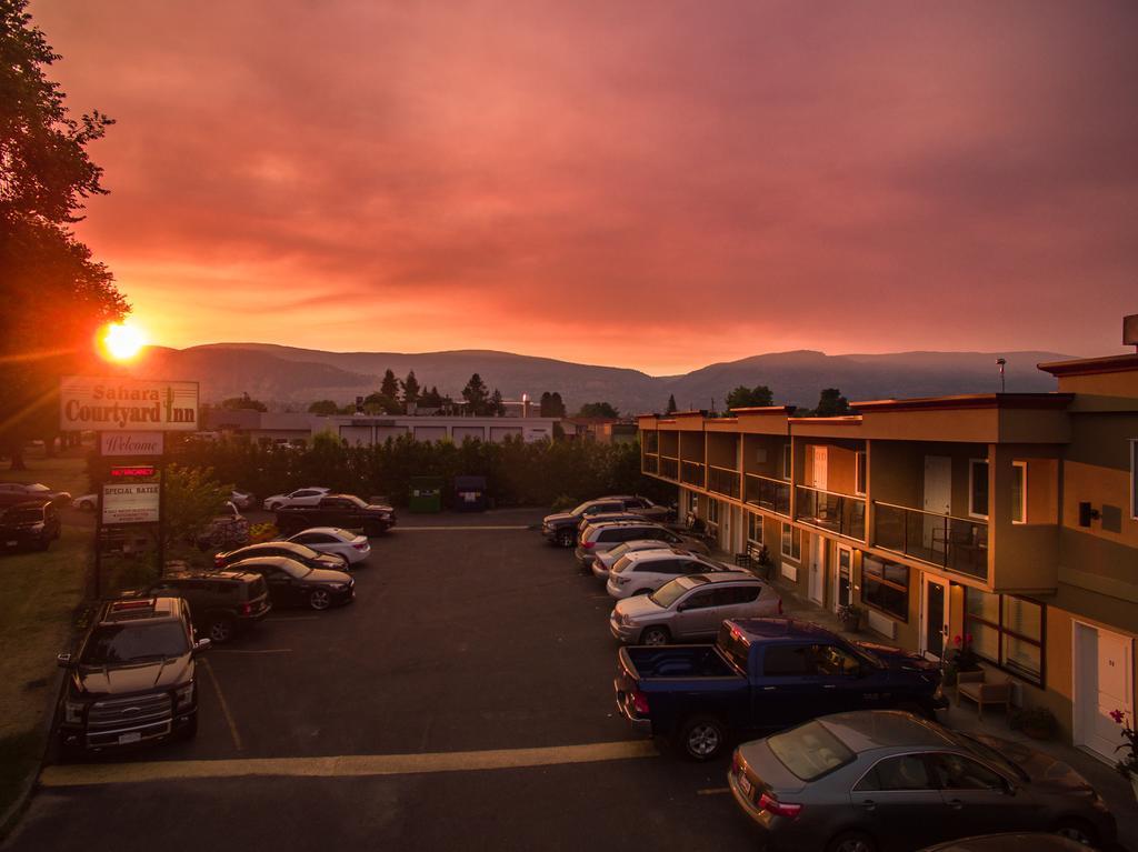 Sahara Courtyard Inn Penticton Exterior photo